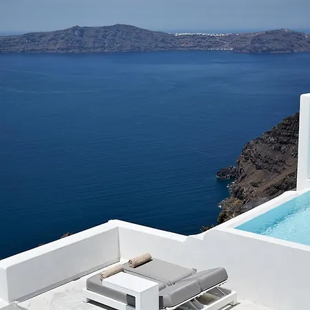Sleeps 7 With Pool And Air Con * Firostefani
