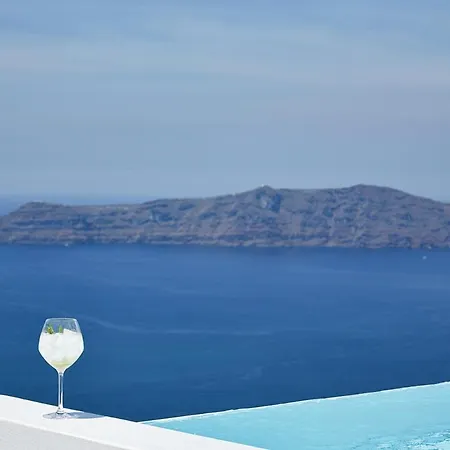 Sleeps 7 With Pool And Air Con Firostefani