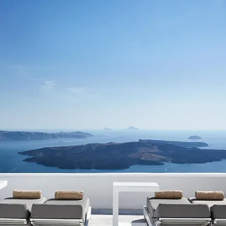 Villa Sleeps 7 With Pool And Air Con